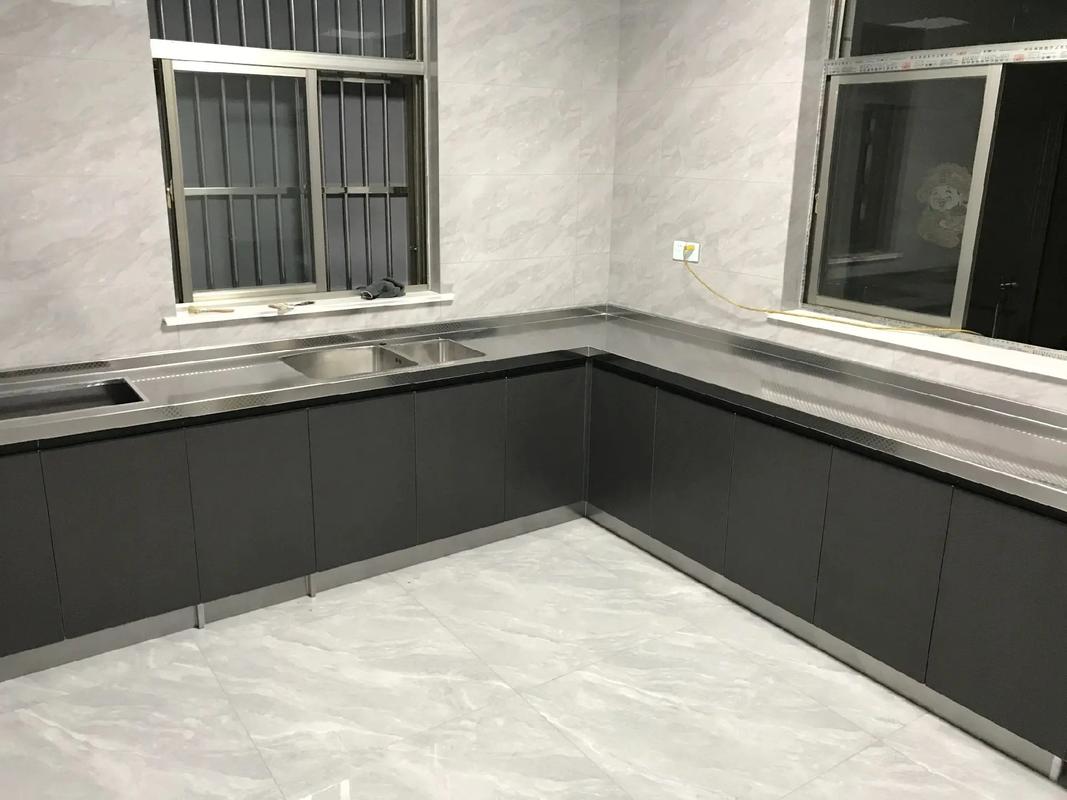 南京客户为自己老家定制的不锈钢整体橱柜